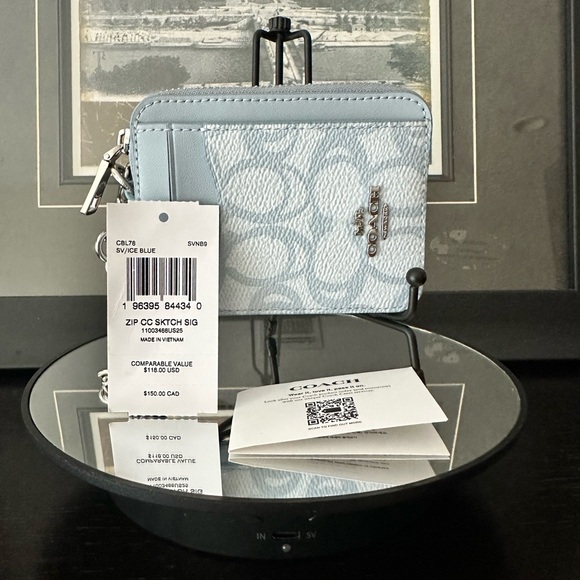 Coach Zip Card Case In Sketch Signature Canvas Ice Blue - Picture 11 of 11